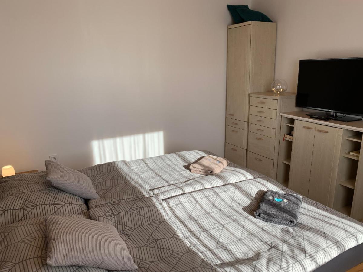 Apartman Tinasol Mosonmagyaróvár Exteriör bild