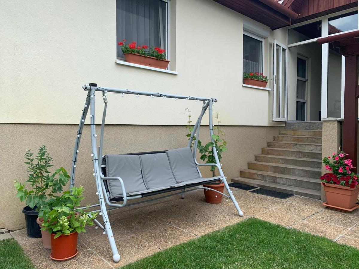Apartman Tinasol Mosonmagyaróvár Exteriör bild