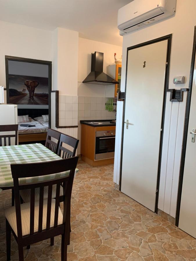 Apartman Tinasol Mosonmagyaróvár Exteriör bild